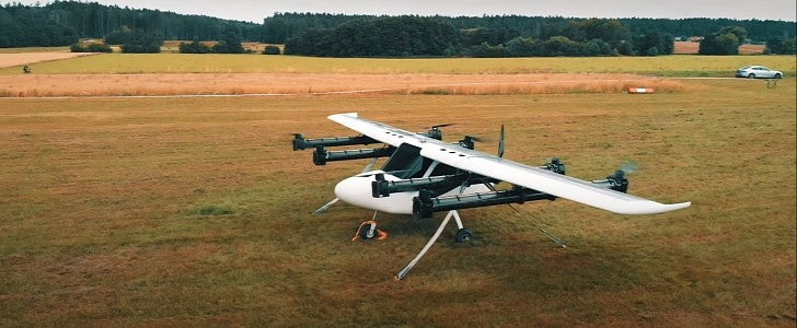Zuri's erster hybrid elektrischer VTOL Schwebetest