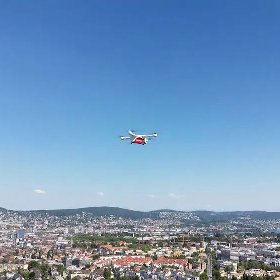 Neue städtische Drohnen Lieferroute verbindet Krankenhäuser und Labore in Zürich